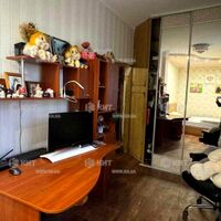 Продаж квартири Харків, ХТЗ, Рогань, 68м²