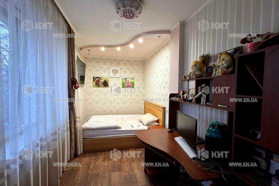 Продаж квартири Харків, ХТЗ, Рогань, 68м²