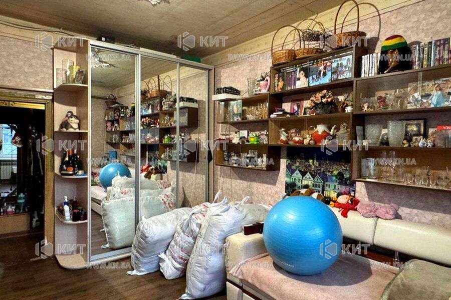 Продаж квартири Харків, ХТЗ, Рогань, 68м²