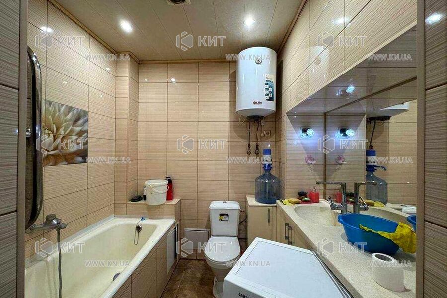 Продаж квартири Харків, ХТЗ, Рогань, 68м²