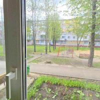 Продаж квартири Харків, ХТЗ, Рогань, 52м²