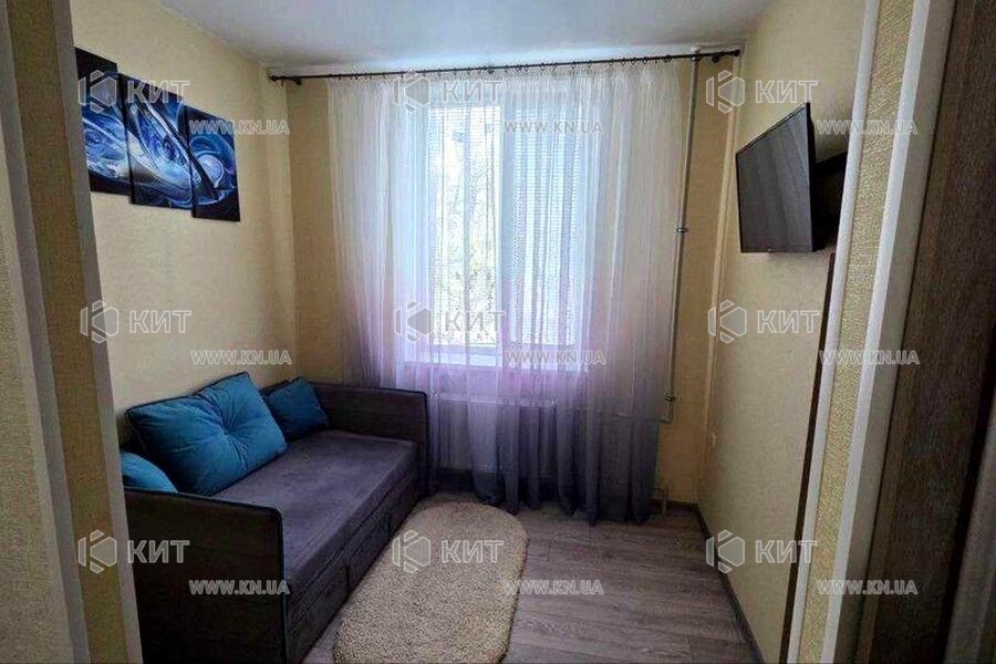 Продаж квартири Харків, ХТЗ, Рогань, 17м²