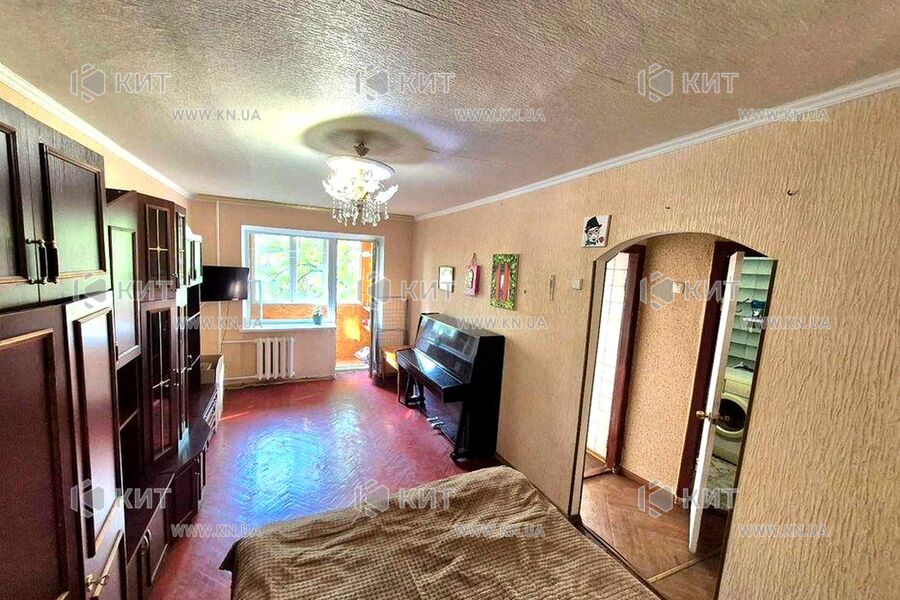Продаж квартири Харків, ХТЗ, Рогань, 32м²