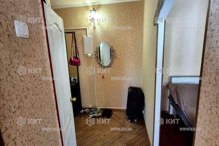 Продаж квартири Харків, ХТЗ, Рогань, 32м²