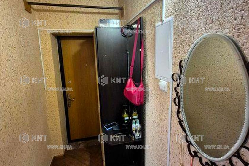 Продаж квартири Харків, ХТЗ, Рогань, 32м²