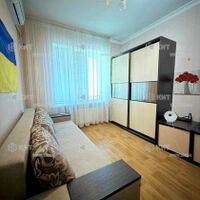 Продаж квартири Харків, ХТЗ, Рогань, 30м²
