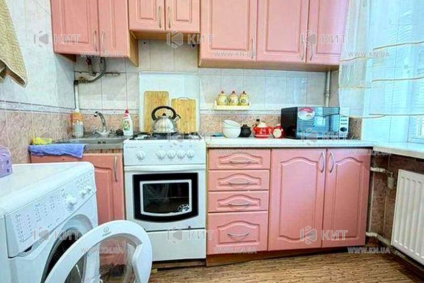 Продаж квартири Харків, ХТЗ, Рогань, 30м²