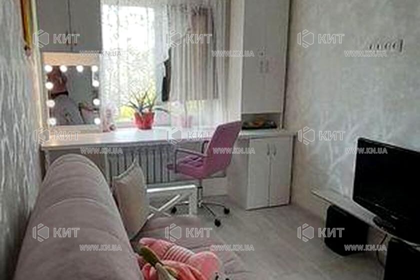 Продаж квартири Харків, ХТЗ, Рогань, 55м²