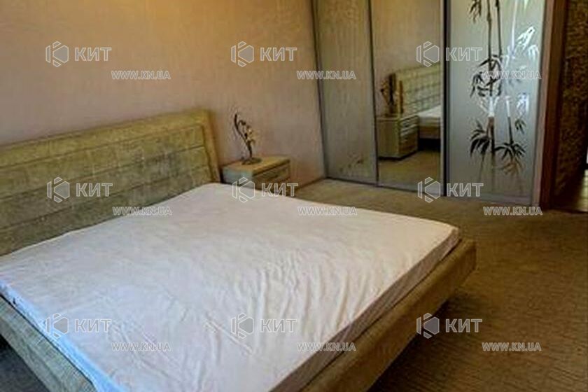 Продаж квартири Харків, ХТЗ, Рогань, 64м²