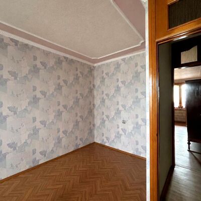 Продажа 	 Харьков,  Аэрокосмический (Гагарина) пр.   49а