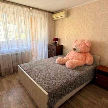 Продаж квартир - Харків,  Леся Сердюка (Командарма Корка) вул.  10