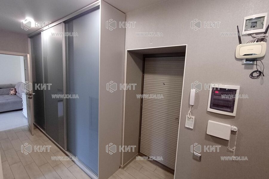 Продаж квартири Харків, ХТЗ, Рогань, 65м²