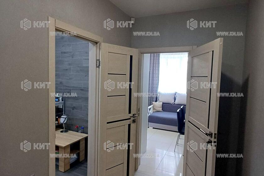 Продаж квартири Харків, ХТЗ, Рогань, 65м²