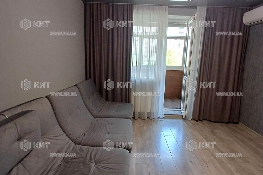 Продаж квартири Харків, ХТЗ, Рогань, 65м²