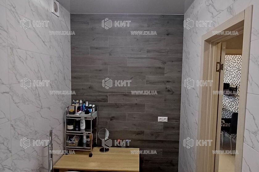 Продаж квартири Харків, ХТЗ, Рогань, 65м²