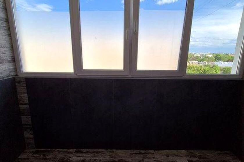 Продаж квартири Харків, ХТЗ, Рогань, 40м²