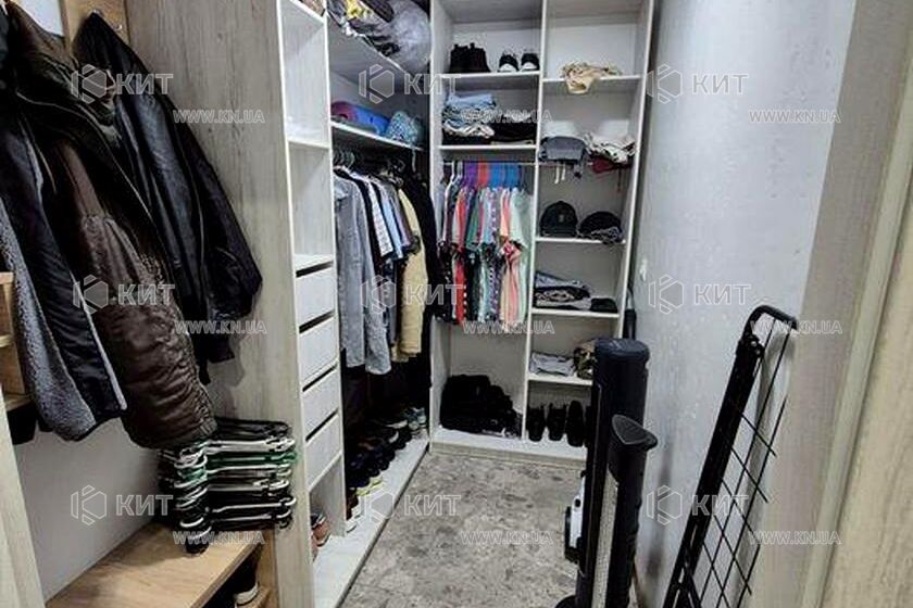 Продаж квартири Харків, ХТЗ, Рогань, 40м²