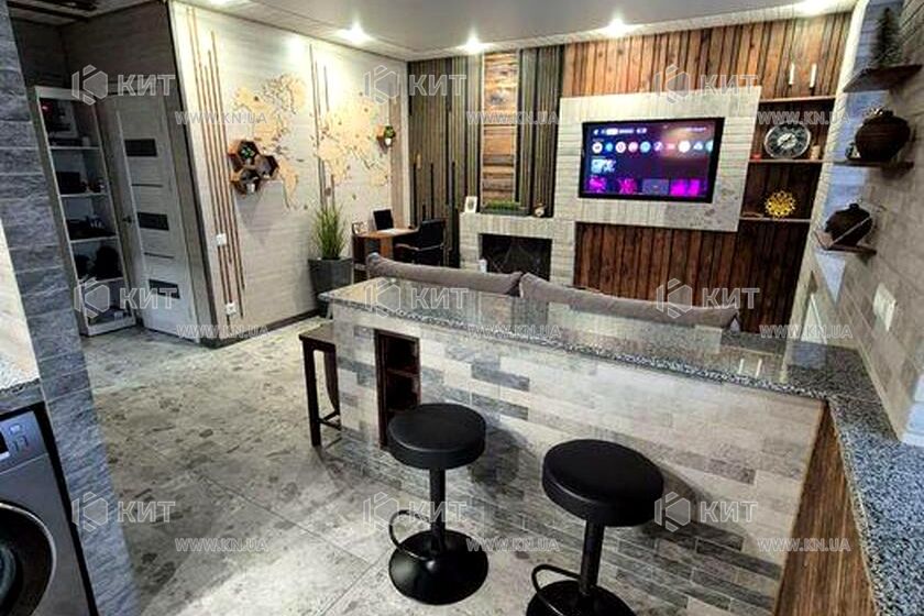 Продаж квартири Харків, ХТЗ, Рогань, 40м²