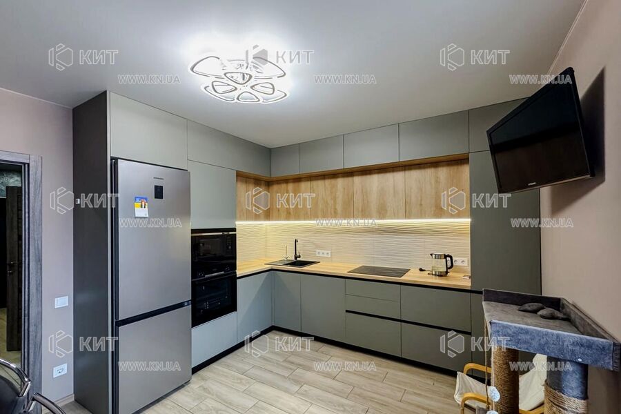 Продаж квартири Харків, ХТЗ, Рогань, 74м²
