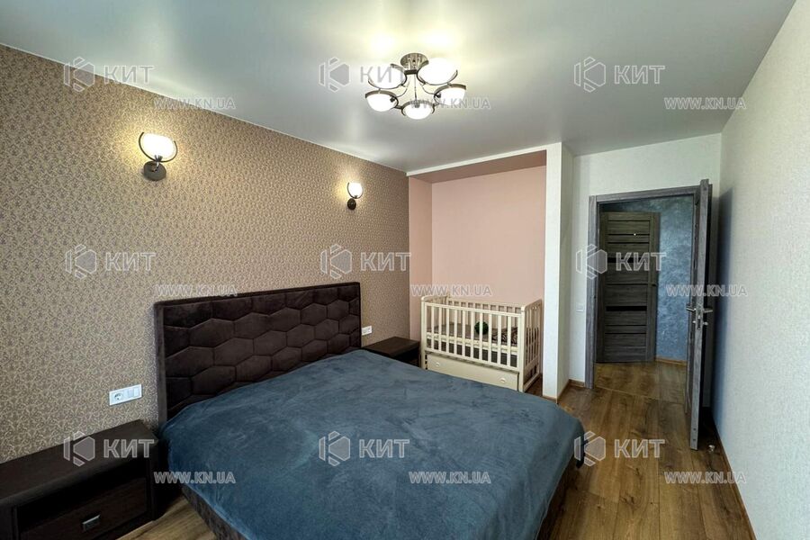 Продаж квартири Харків, ХТЗ, Рогань, 74м²