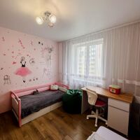 Продаж квартири Харків, ХТЗ, Рогань, 74м²