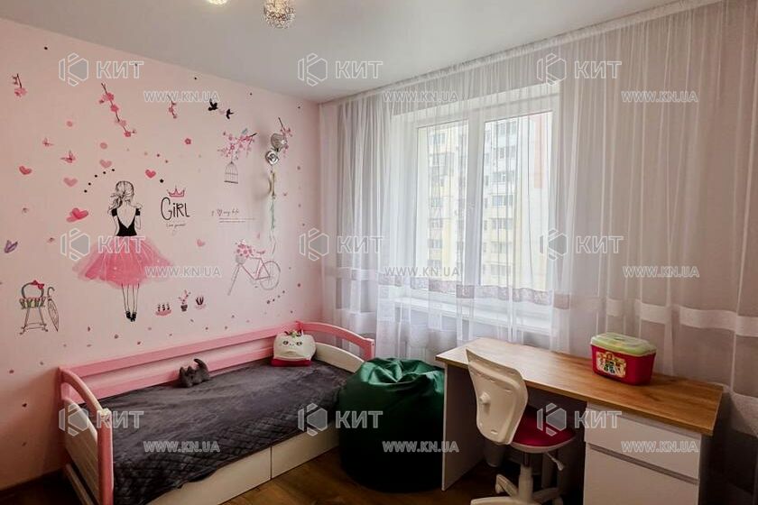 Продаж квартири Харків, ХТЗ, Рогань, 74м²