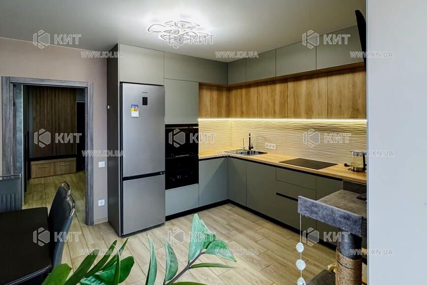 Продаж квартири Харків, ХТЗ, Рогань, 74м²