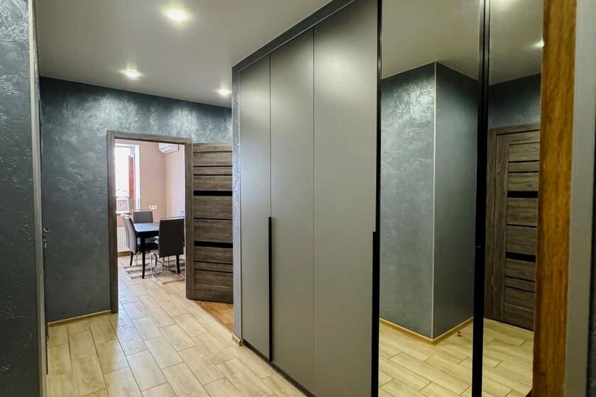 Продаж квартири Харків, ХТЗ, Рогань, 74м²