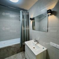 Продаж квартири Харків, ХТЗ, Рогань, 74м²