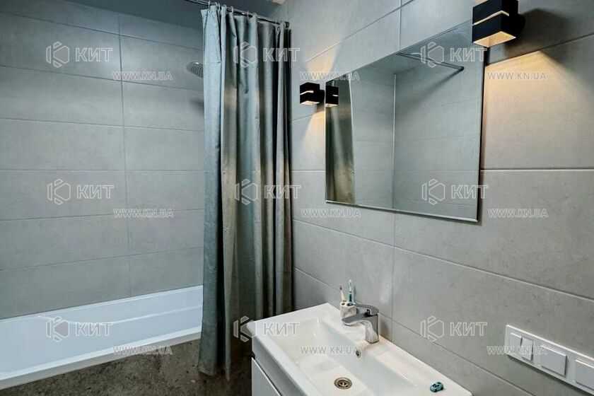 Продаж квартири Харків, ХТЗ, Рогань, 74м²