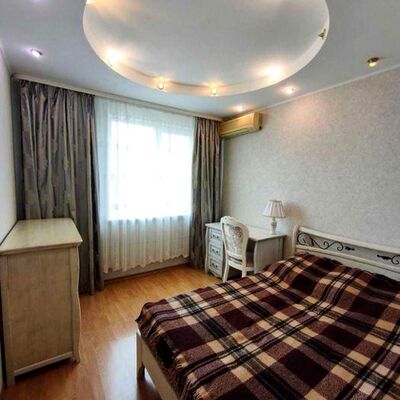 Продажа 	 Харків,  Владислава Зубенка (Тимурівців) вул.   29А