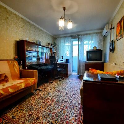 Продажа 	 Харьков,  Каденюка (Танкопия) ул.   49