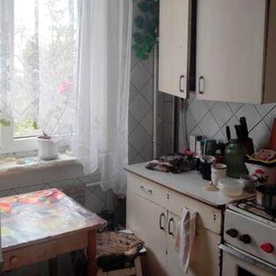 Продажа 	 Харків,  Петра Григоренка (Маршала Жукова) пр.   33
