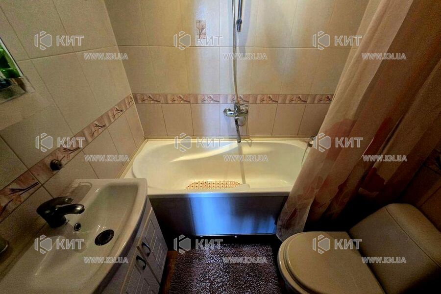Продаж квартири Харків, ХТЗ, Рогань, 55м²