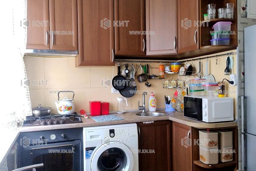 Продаж квартири Харків, ХТЗ, Рогань, 31м²