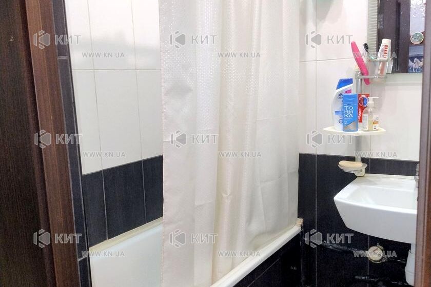 Продаж квартири Харків, ХТЗ, Рогань, 31м²
