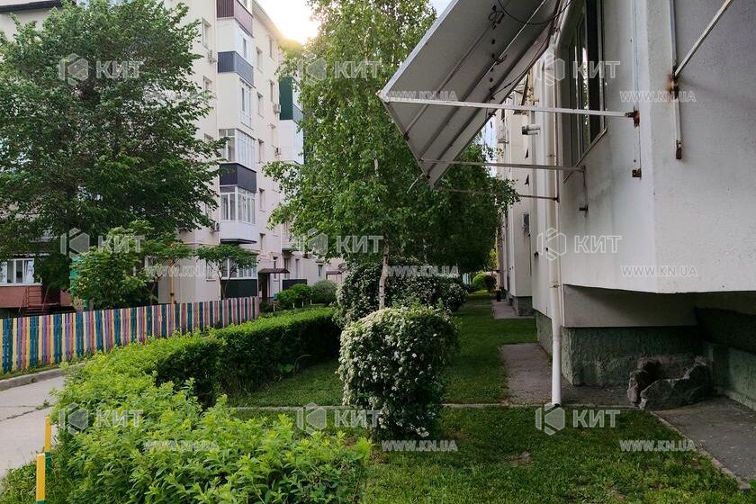 Продаж квартири Харків, ХТЗ, Рогань, 70м²