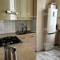 Продаж квартири Харків, ХТЗ, Рогань, 70м²