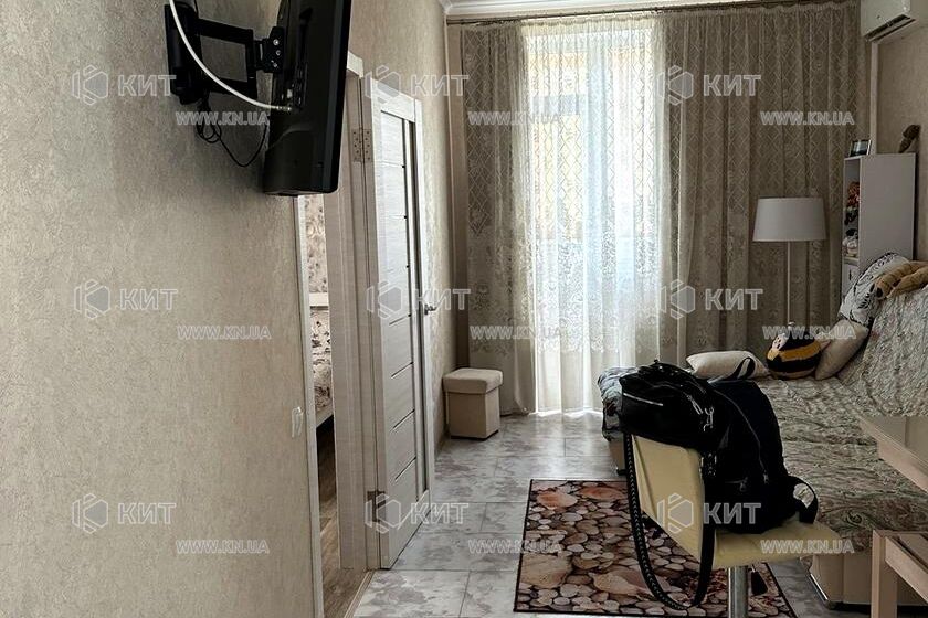 Продаж квартири Харків, ХТЗ, Рогань, 70м²