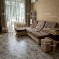 Продаж квартири Харків, ХТЗ, Рогань, 70м²
