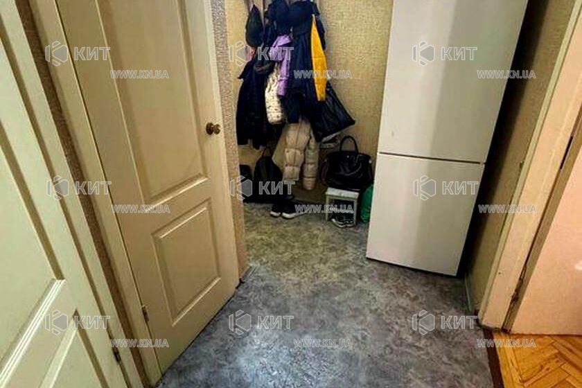 Продаж квартири Харків, ХТЗ, Рогань, 56м²