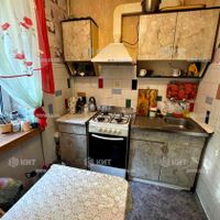 Продаж квартири Харків, ХТЗ, Рогань, 56м²