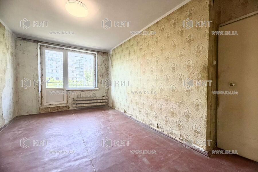 Продаж квартири Харків, ХТЗ, Рогань, 33м²