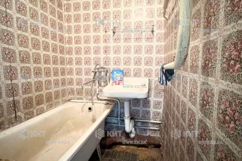 Продаж квартири Харків, ХТЗ, Рогань, 33м²