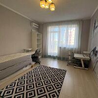 Продажа квартиры Харьков, МЖК Интернационалист, 81м²
