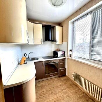 Продаж квартир - Харків,  Ахсарова вул.  18