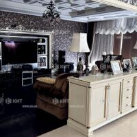 Продаж квартири Харків, Наукова, 470м²