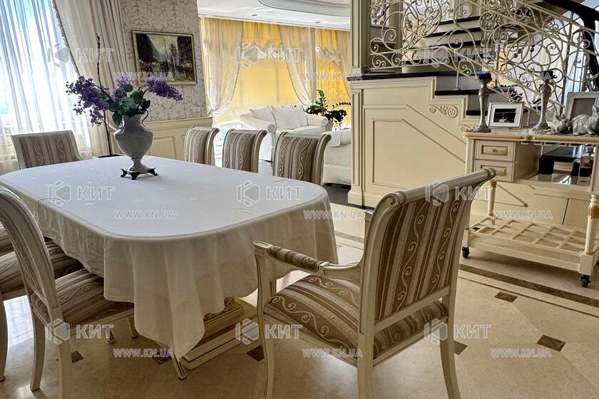 Продаж квартири Харків, Наукова, 470м²