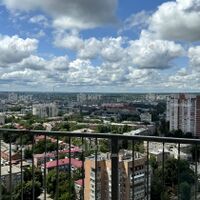 Продаж квартири Харків, Наукова, 470м²