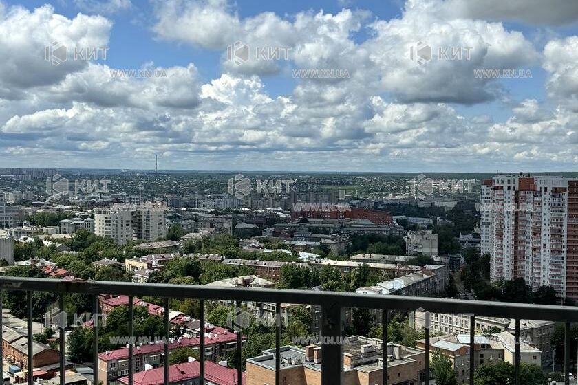 Продаж квартири Харків, Наукова, 470м²